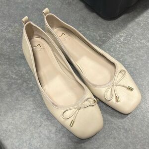 Marc Fisher LTD Ubet Ballet Flats Womens 8.5 rounded square toe